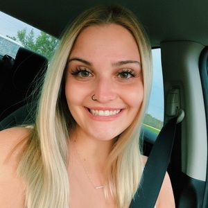 Meet your Posher, Riley